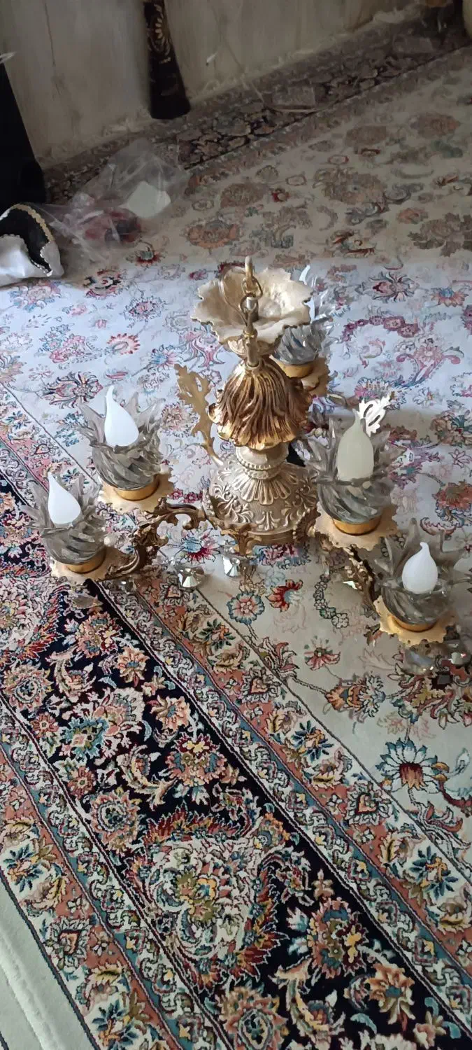 . در اتاق.کلیدوپریز.لوستر موکت|لوستر و چراغ آویز|مشهد, سرافرازان|دیوار