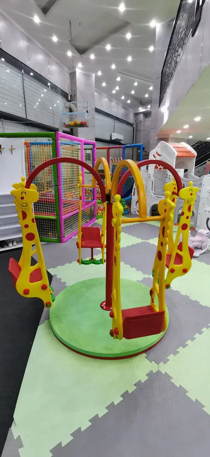 چرخ و فلک زرافه|اسباب‌‌بازی|قرچک, زیبا شهر|دیوار