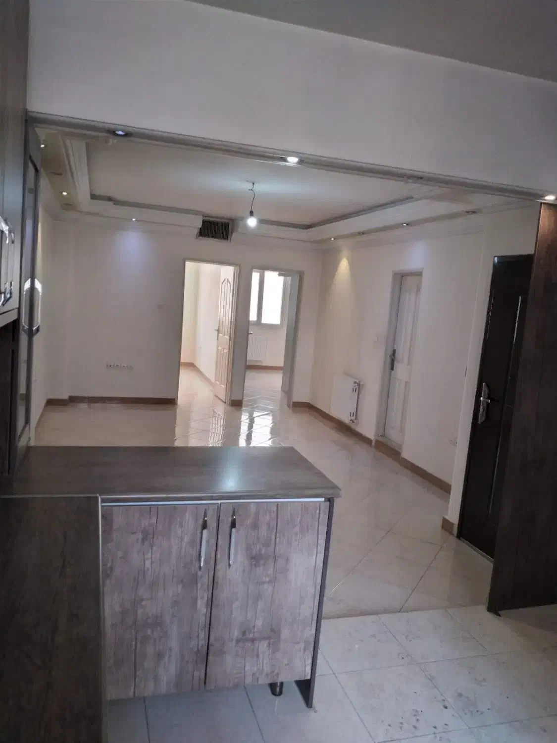 ۷۳ متر - ۱۱ ساله - تک واحدی / دامپزشکی - سلیمی