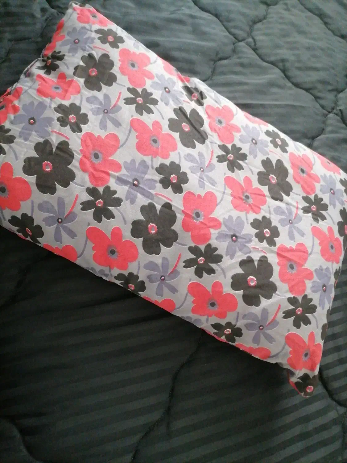 بالشت گرشده با کرک قالی|رختخواب، بالش، پتو|گرگان, |دیوار