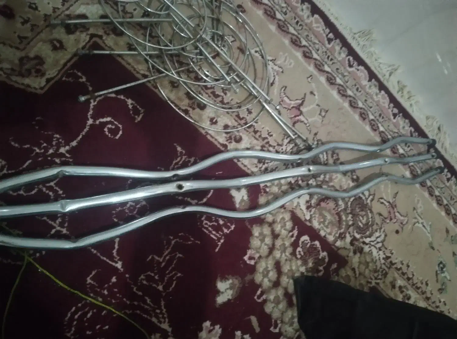 استند قابلمه|آب‌چکان و نظم‌دهنده ظروف|قم, امامزاده ابراهیم|دیوار