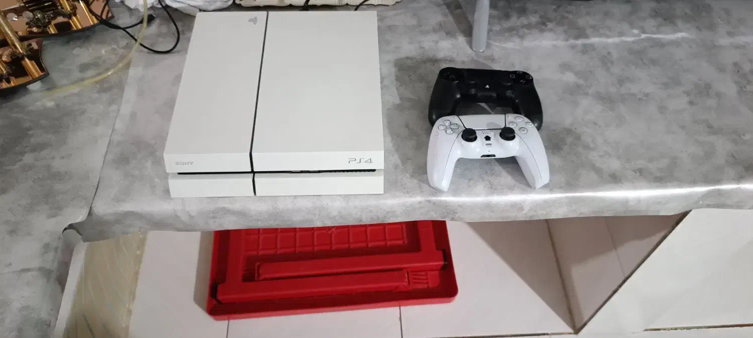 ps4 اکانتی سفید|کنسول، بازی ویدئویی و آنلاین|برخوار, |دیوار