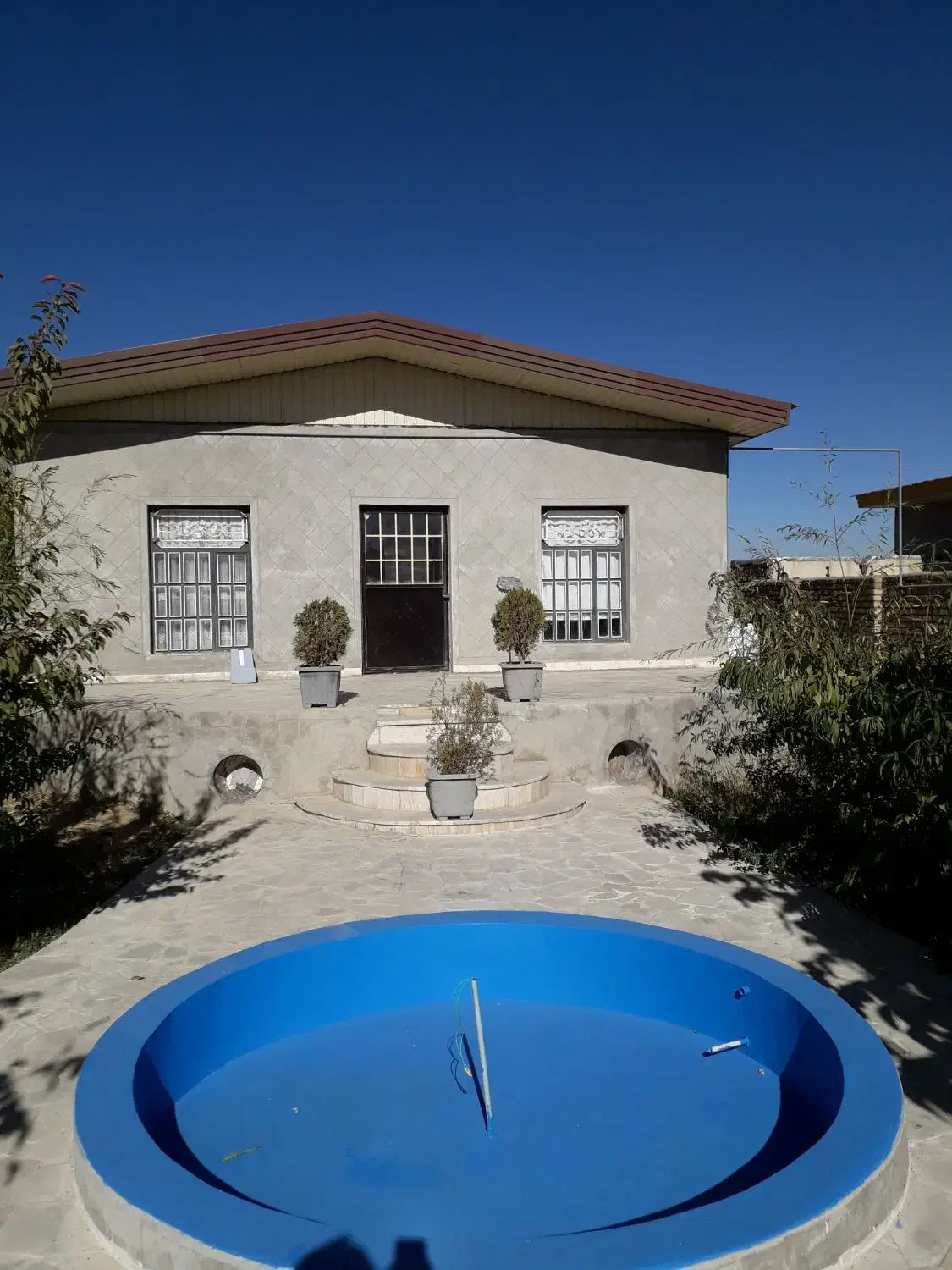 اجاره باغویلا،ویلا،باغ|اجارهٔ کوتاه‌مدت ویلا و باغ|اراک, |دیوار