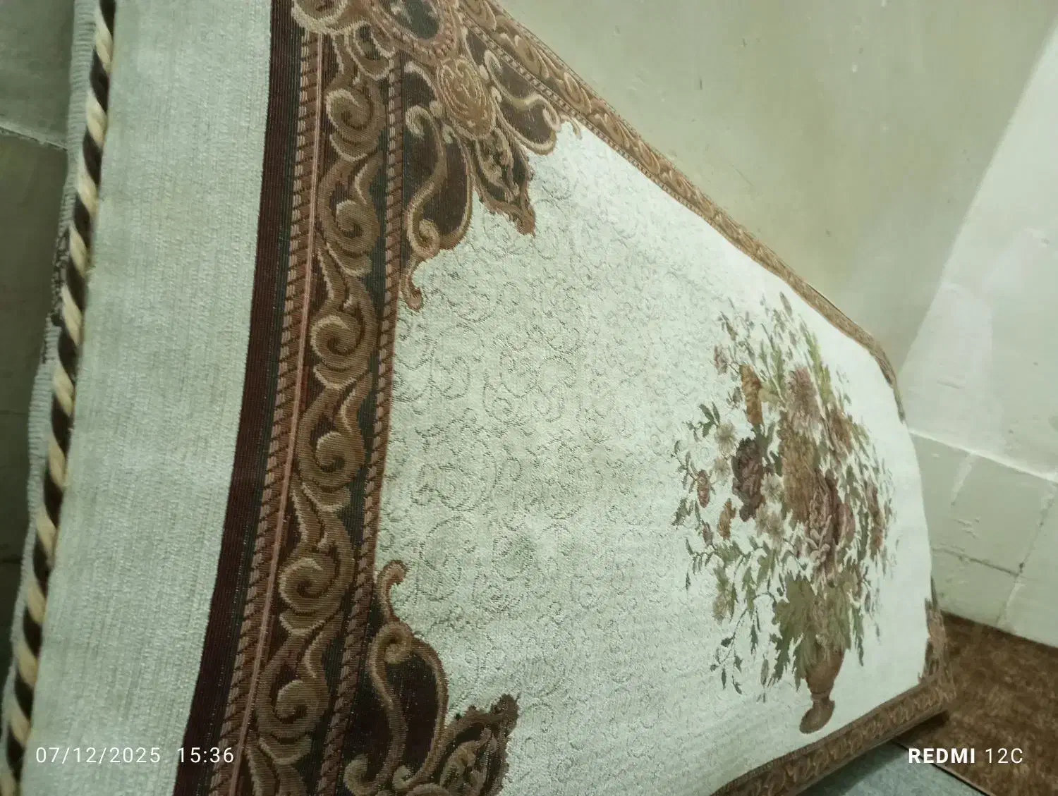 ۲جفت پشتی ۲رو سالم وتمیز|پشتی|تهران, کوی نصر مهرآباد|دیوار