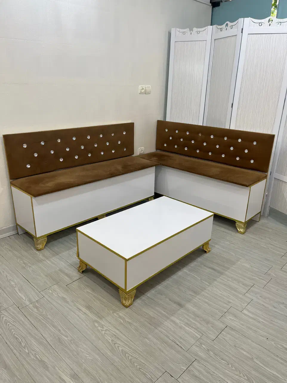 فروش دکور سالن زیبایی|آرایشگاه و سالن‌های زیبایی|املش, |دیوار