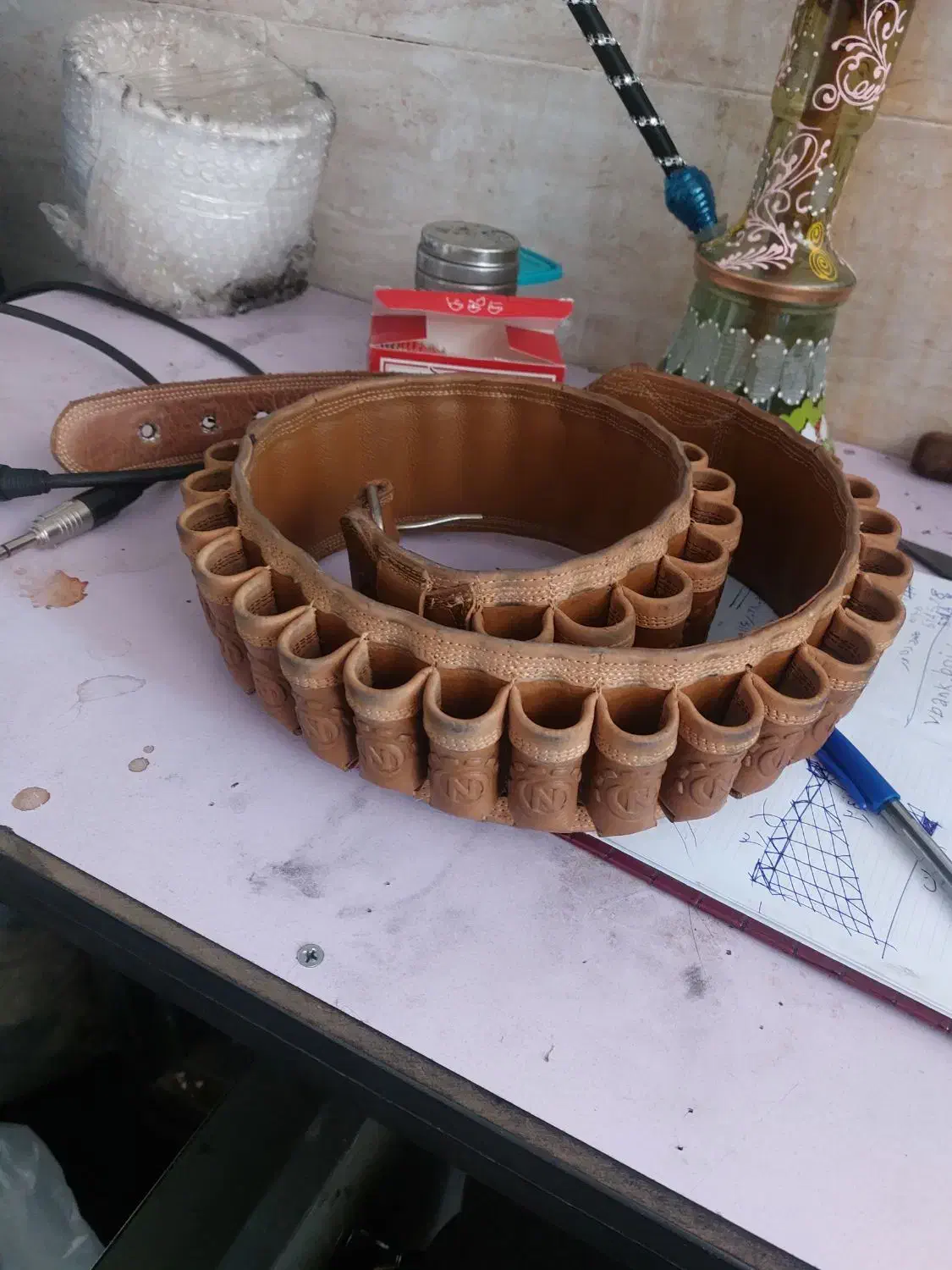 کمر|کیف، کفش، کمربند|شیراز, آبزنگی|دیوار