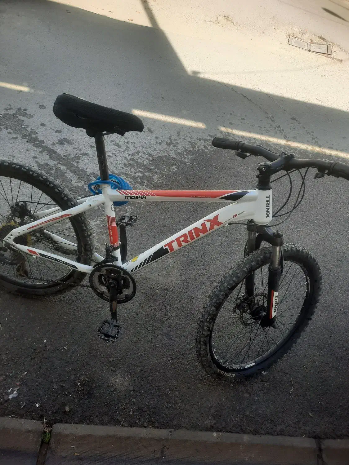 دوچرخه|دوچرخه، اسکیت، اسکوتر|بومهن, |دیوار