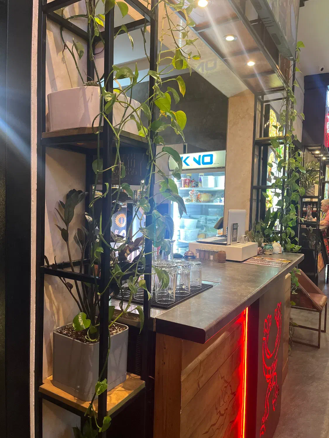 میان دار|استخدام خدمات فروشگاه و رستوران|بندر انزلی, پردیس|دیوار