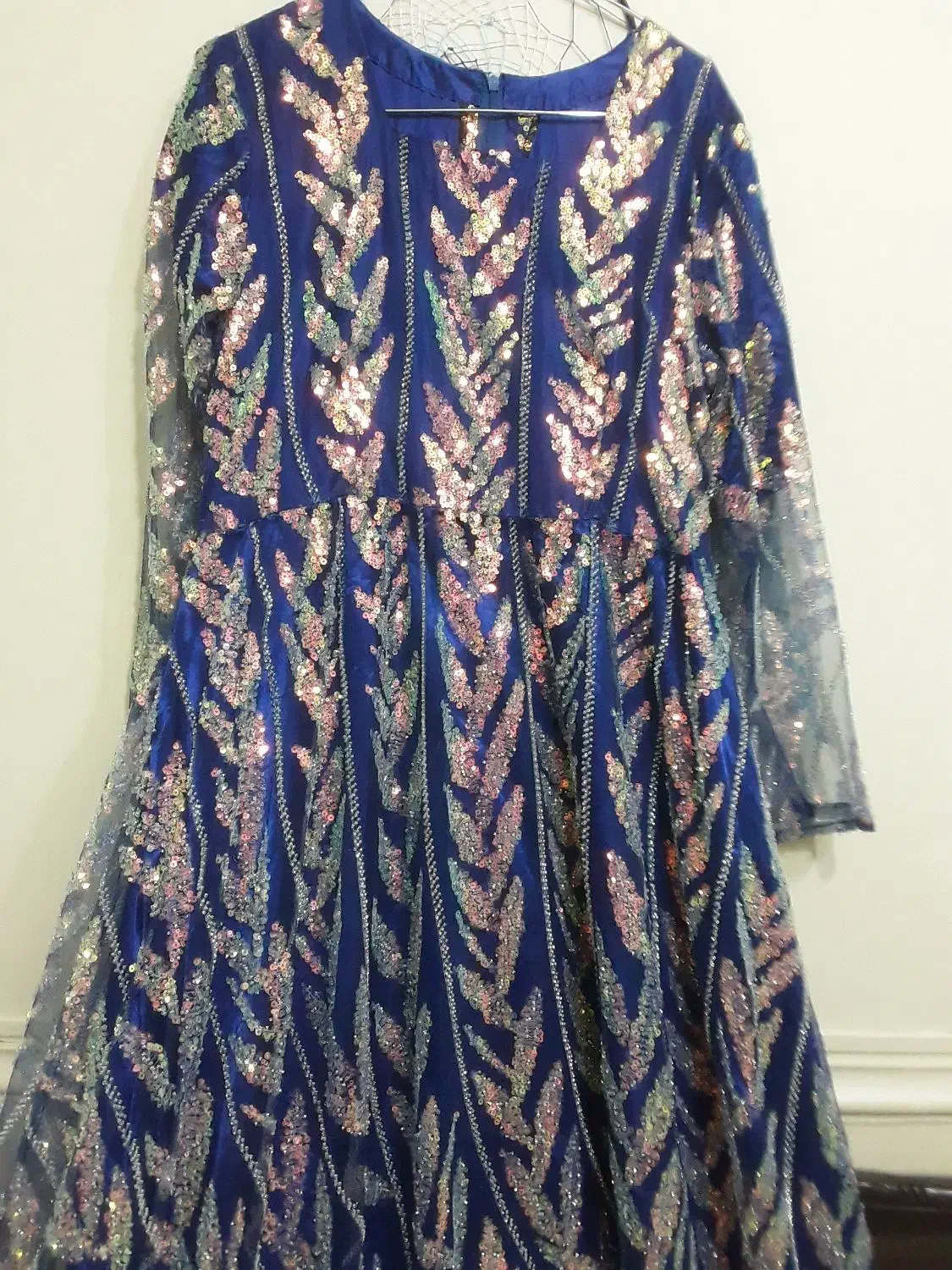 لباس مجلسی|لباس|اسلام‌شهر, مطهری|دیوار