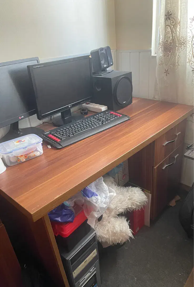 فروش میز کار|میز تحریر و کامپیوتر|رشت, سعدی (تختی)|دیوار