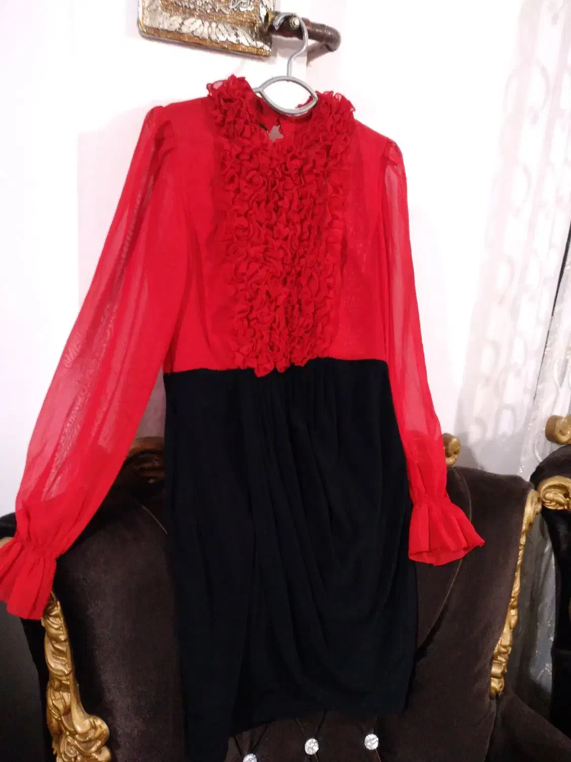 لباس مجلسی|لباس|شاندرمن, |دیوار