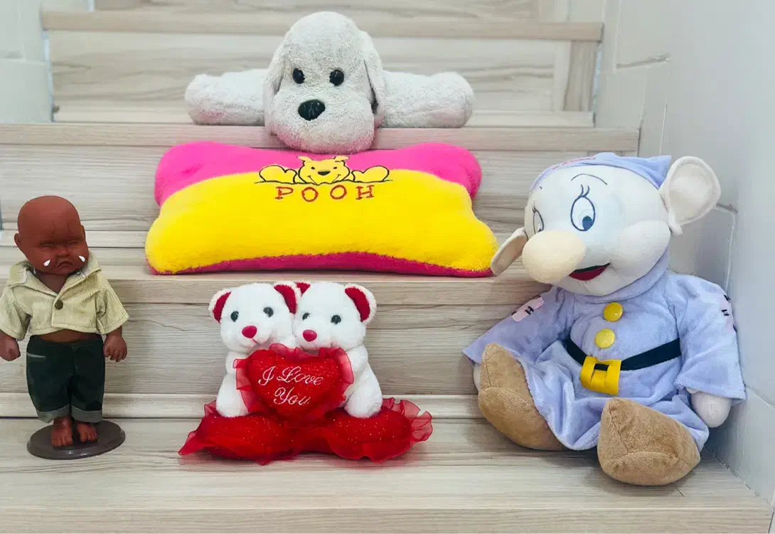 عروسک|اسباببازی بچه|جم, |دیوار