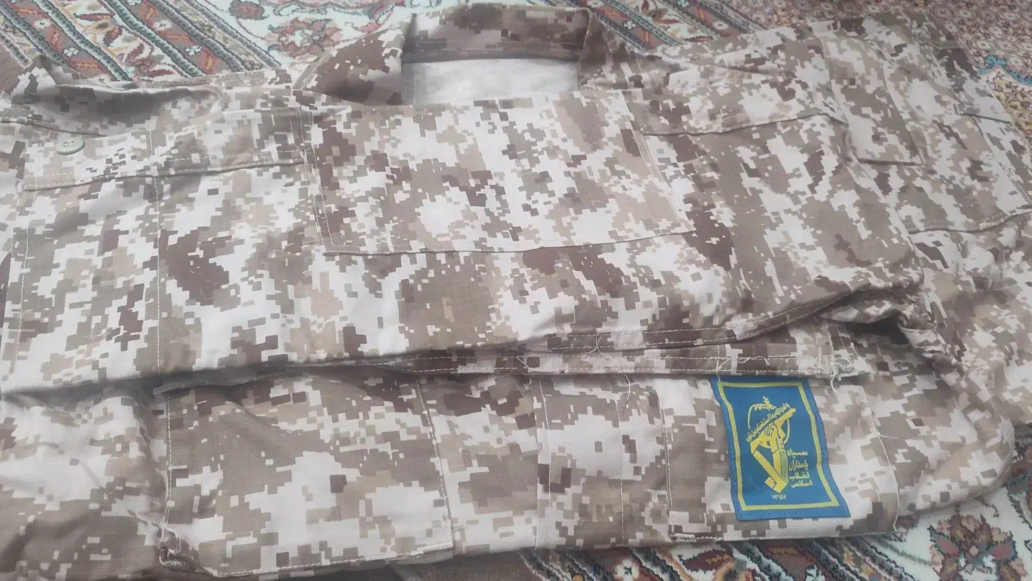 لباس نظامی|لباس|کازرون, |دیوار