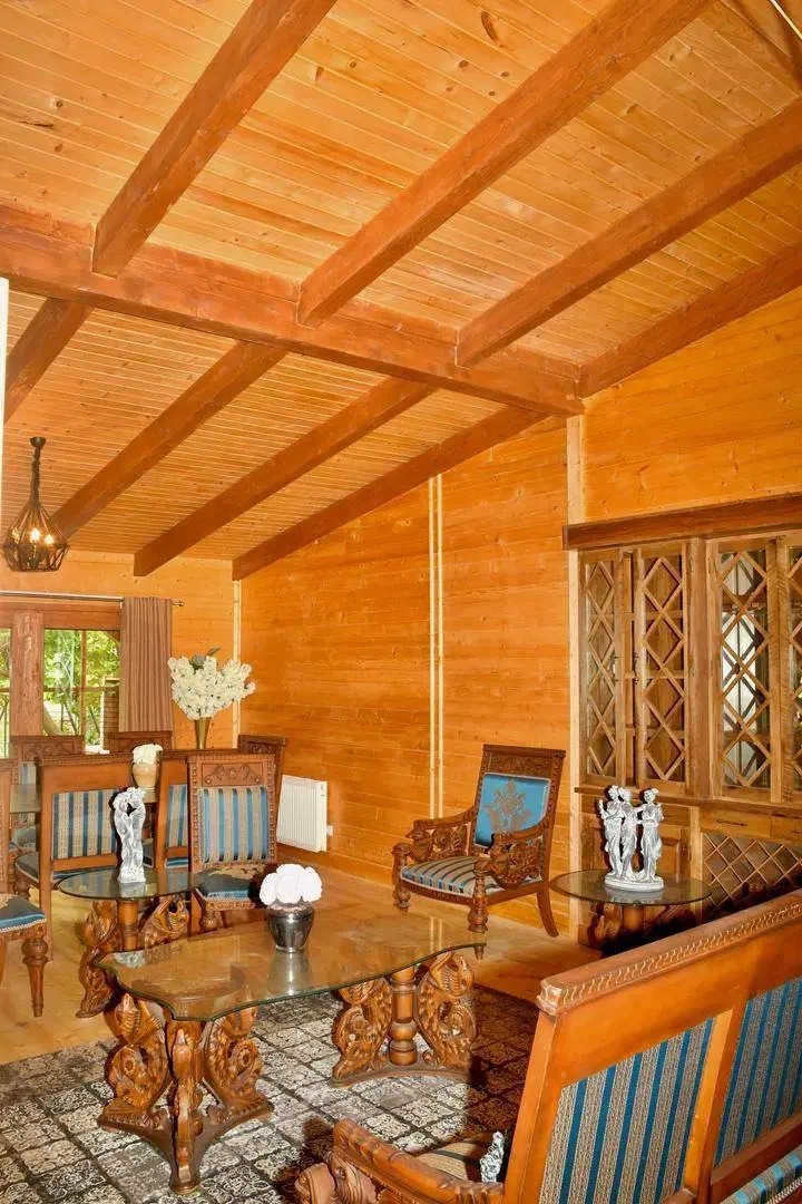 اجاده ویلا استخر اب گرم زمین سوار کاری شخصی|اجارهٔ کوتاهمدت ویلا و باغ|شهریار, رزکان|دیوار