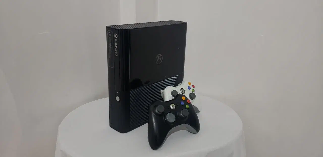 کنسول XBOX 360 سوپر اسلیم(در حد نو/قیمت توافقی))|کنسول، بازی ویدئویی و آنلاین|تهران, دولتخواه شمالی|دیوار
