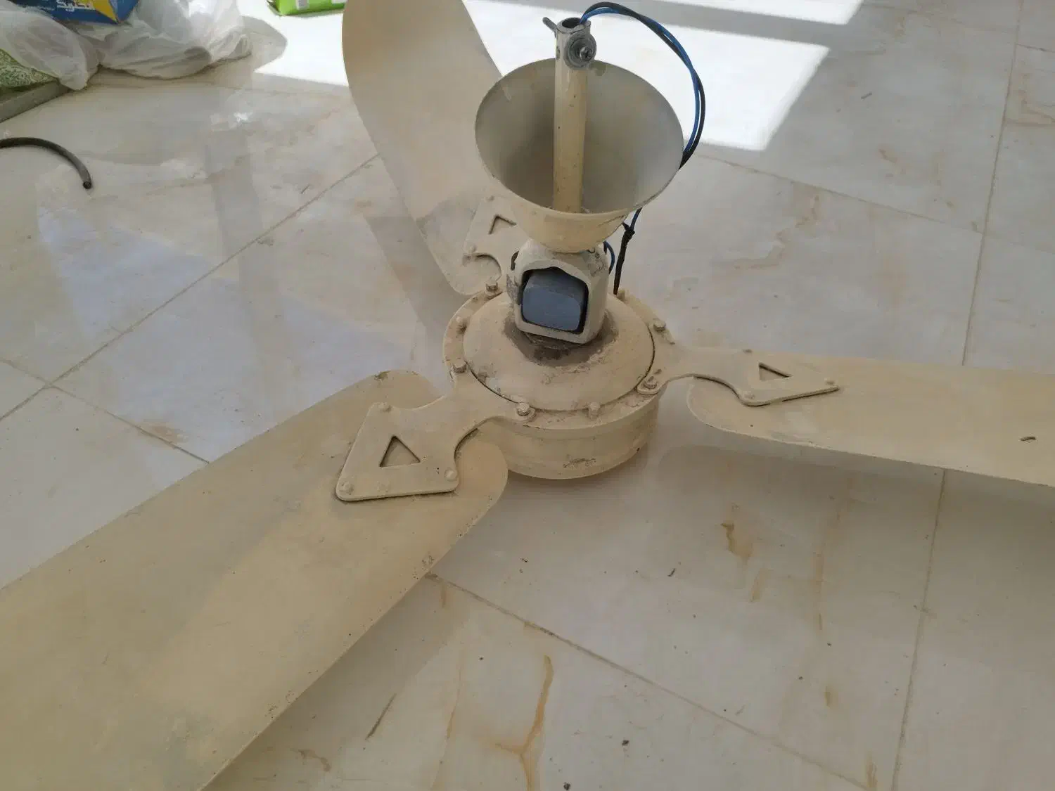 پنکه سقفی|پنکه و تصفیهکنندهٔ هوا|تهران, هاشمی|دیوار