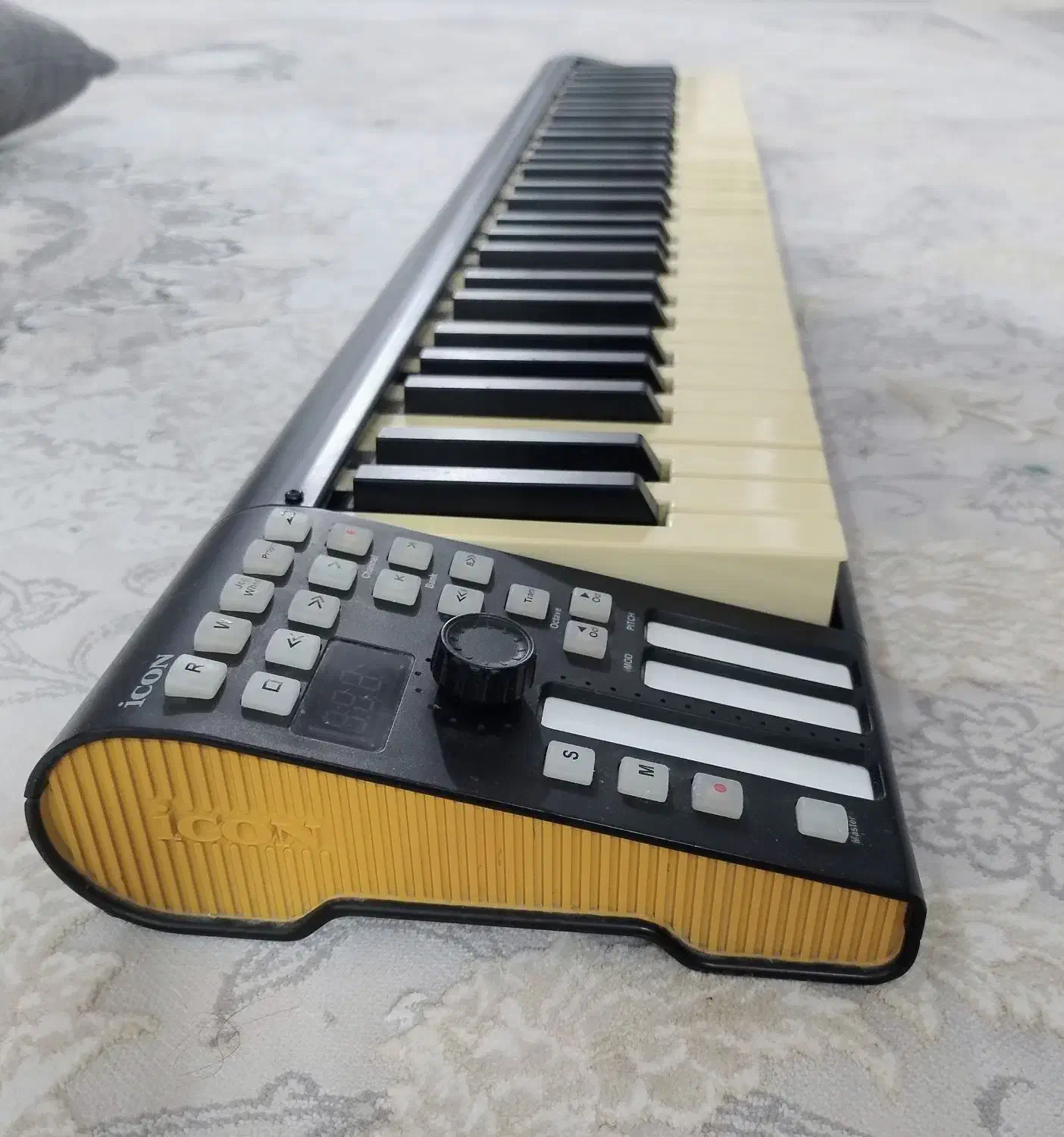 میدی کنترلر کیبرد و پایه کیبرد دو طبقه|پیانو، کیبورد، آکاردئون|خرمآباد, |دیوار