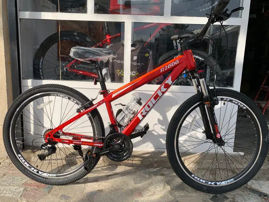 دوچرخه ۲۶ Rocky|دوچرخه، اسکیت، اسکوتر|قروه, |دیوار