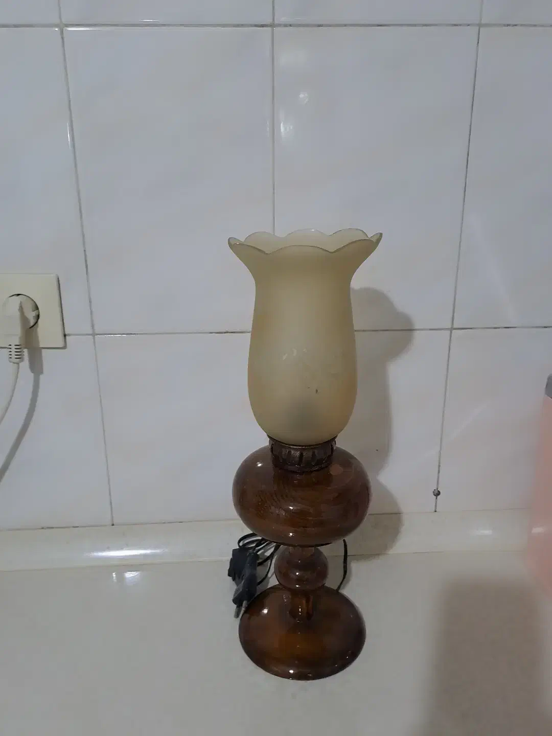 چراغ|چراغ خواب و آباژور|اصفهان, آزادگان|دیوار