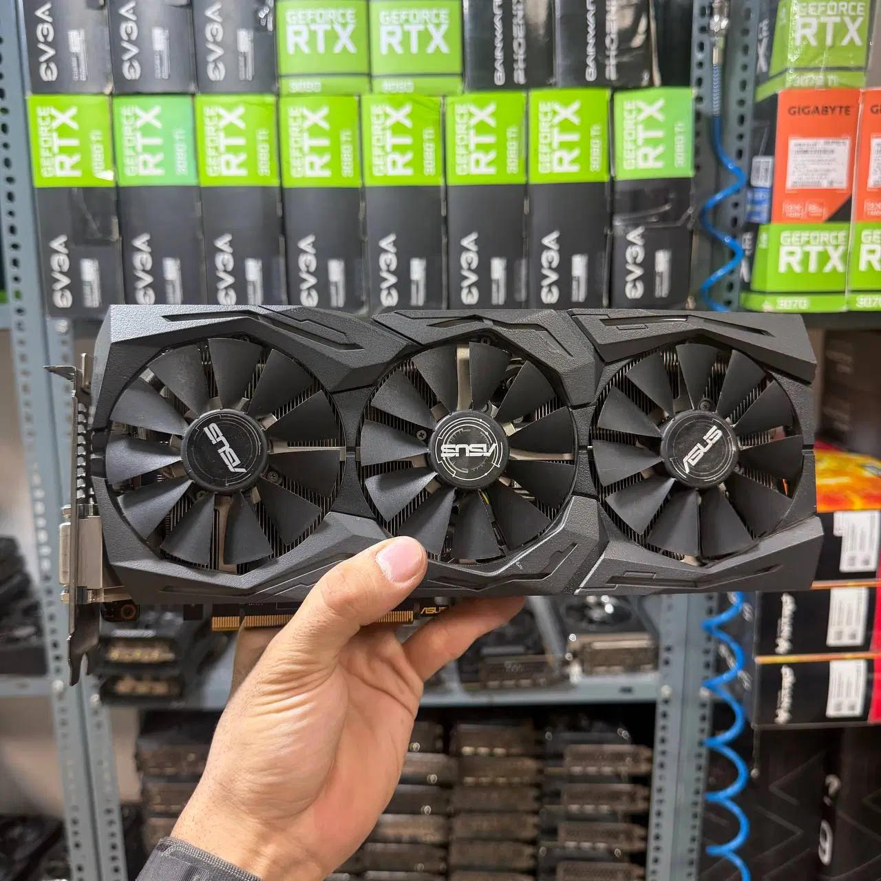 کارت گرافیک ASUS ROG Strix GTX 1080 8GB GDDR5X|قطعات و لوازم جانبی رایانه|تهران, مرادآباد|دیوار