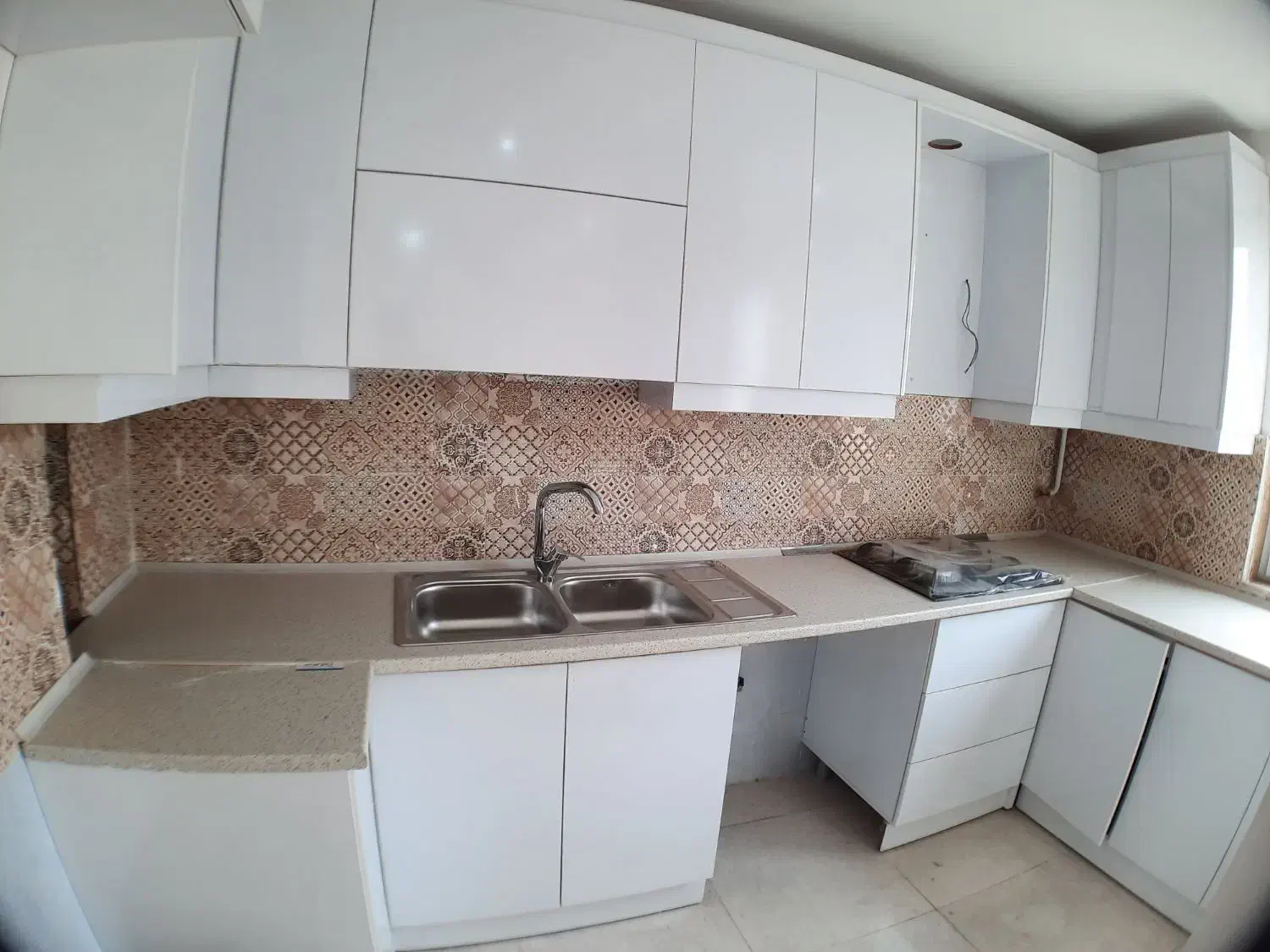 ۶۱متر سنددار کلید نخورده شهدا بر اصلی ولیعصر تخلیه|فروش آپارتمان|رشت, پاستوریزه|دیوار