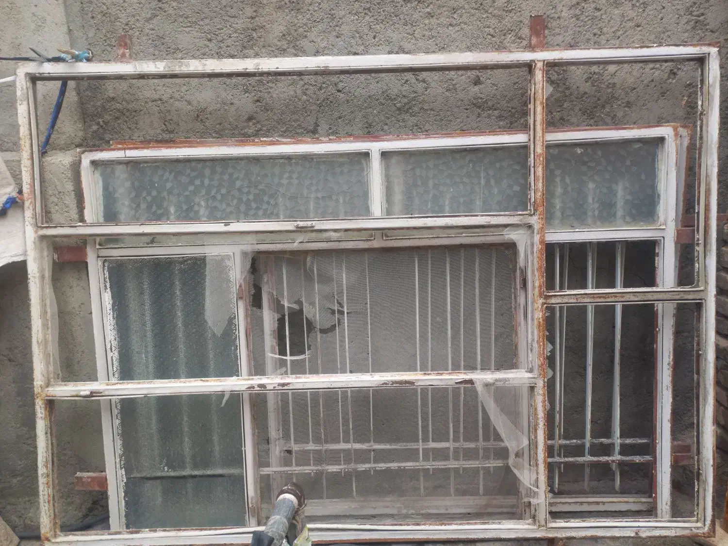 پنجرهای سالم فقط نیاز ب رنگ دارن|مصالح و تجهیزات ساختمان|کرمانشاه, |دیوار