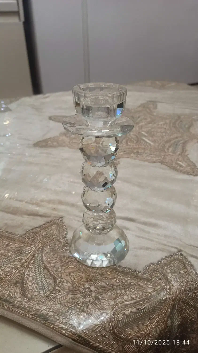 یک عدد شمعدان بوهمیا اصل|صنایع دستی و سایر لوازم تزئینی|تهران, تهراننو|دیوار