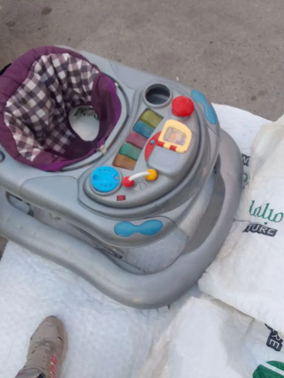 روروعک بچه کار کرده|اسباب و اثاث بچه|نسیم‌شهر, |دیوار