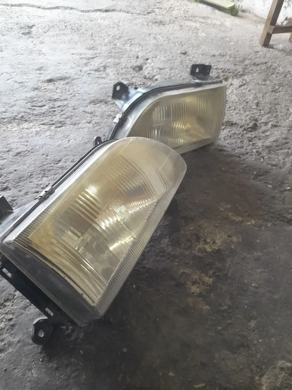 چراغ فابریک ۱۴۱|قطعات یدکی و لوازم جانبی|آستانه اشرفیه, |دیوار