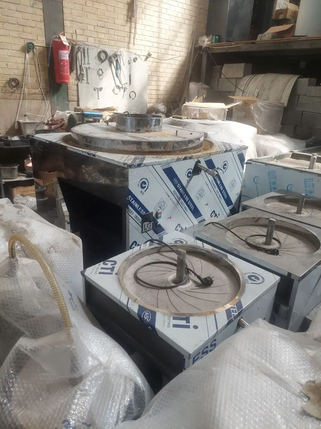 آسیاب سنگی کنجد ( ارده گیر )|ماشین‌آلات صنعتی|اصفهان, شهرک صنعتی امیرکبیر (شاپور جدید)|دیوار