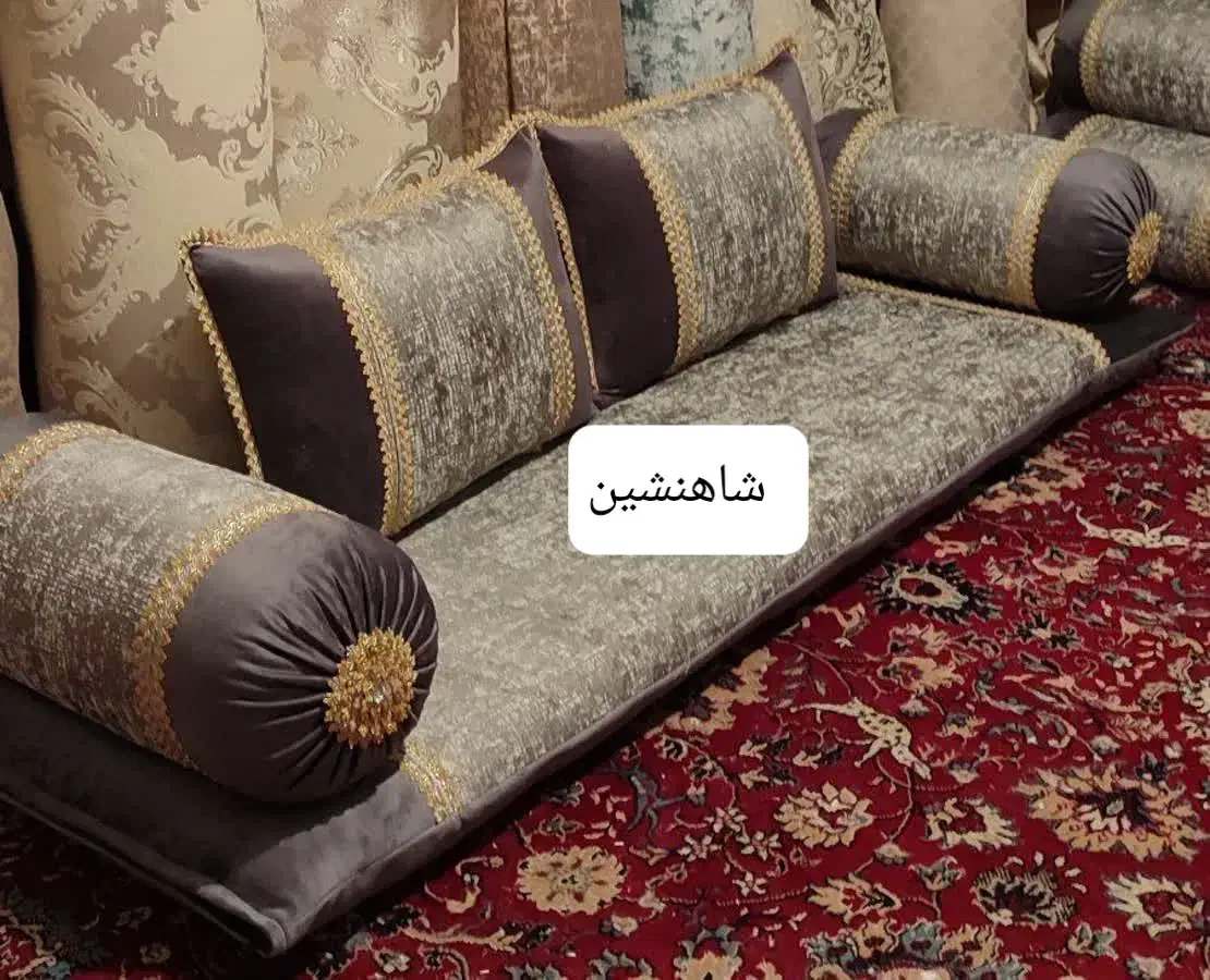 شاه نشین|پشتی|قم, امامزاده ابراهیم|دیوار