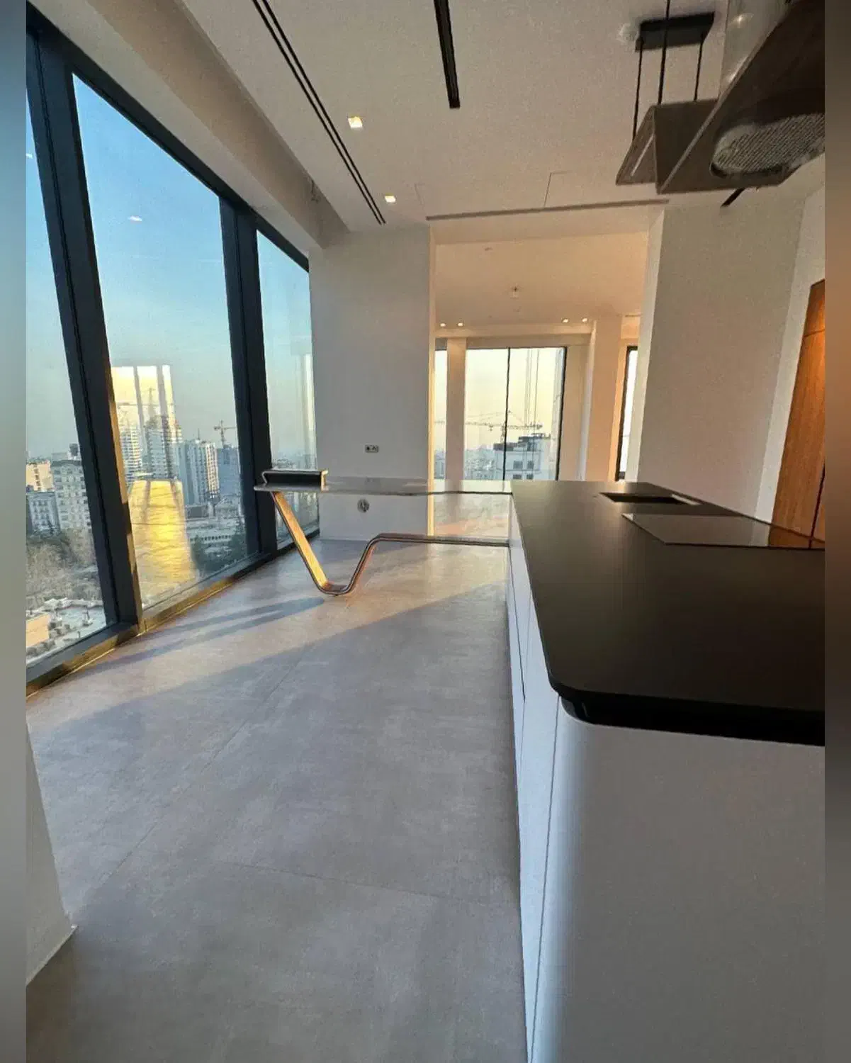 ۳۵۰ متر مدرن کامرانیه + ۳۰ متر تراس