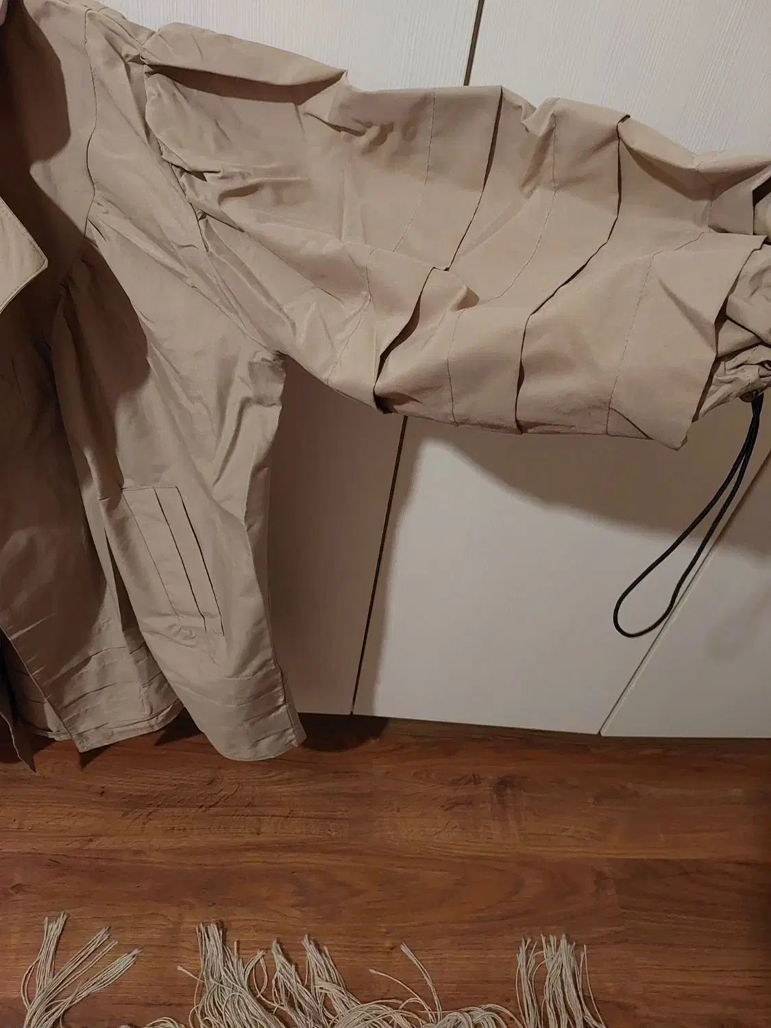 بارونی|لباس|گرگان, |دیوار