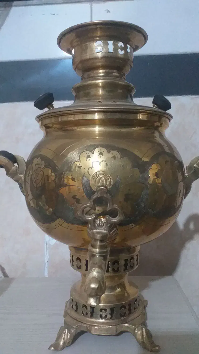 سماور زغالی|کلکسیون اشیاء عتیقه|مرند, |دیوار