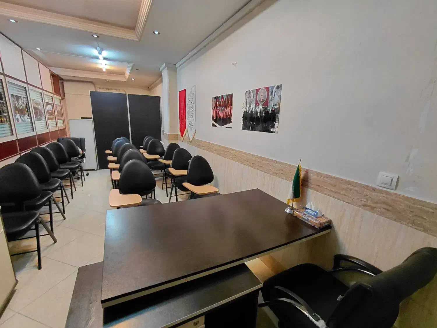 اجاره کلاس آموزشی ساعتی ۱۵۰ت|اجارهٔ کوتاهمدت دفتر کار و فضای آموزشی|تهران, حر|دیوار