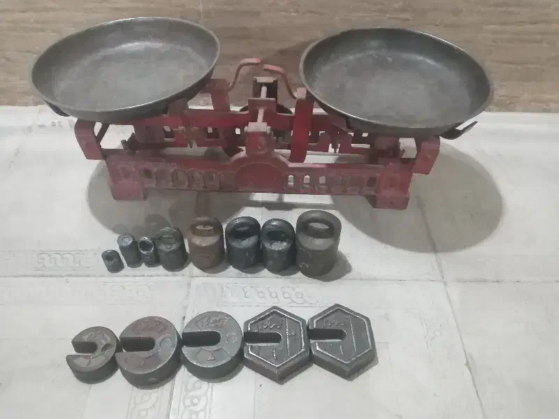 ترازو قدیمی|کلکسیون اشیاء عتیقه|بیرجند, |دیوار