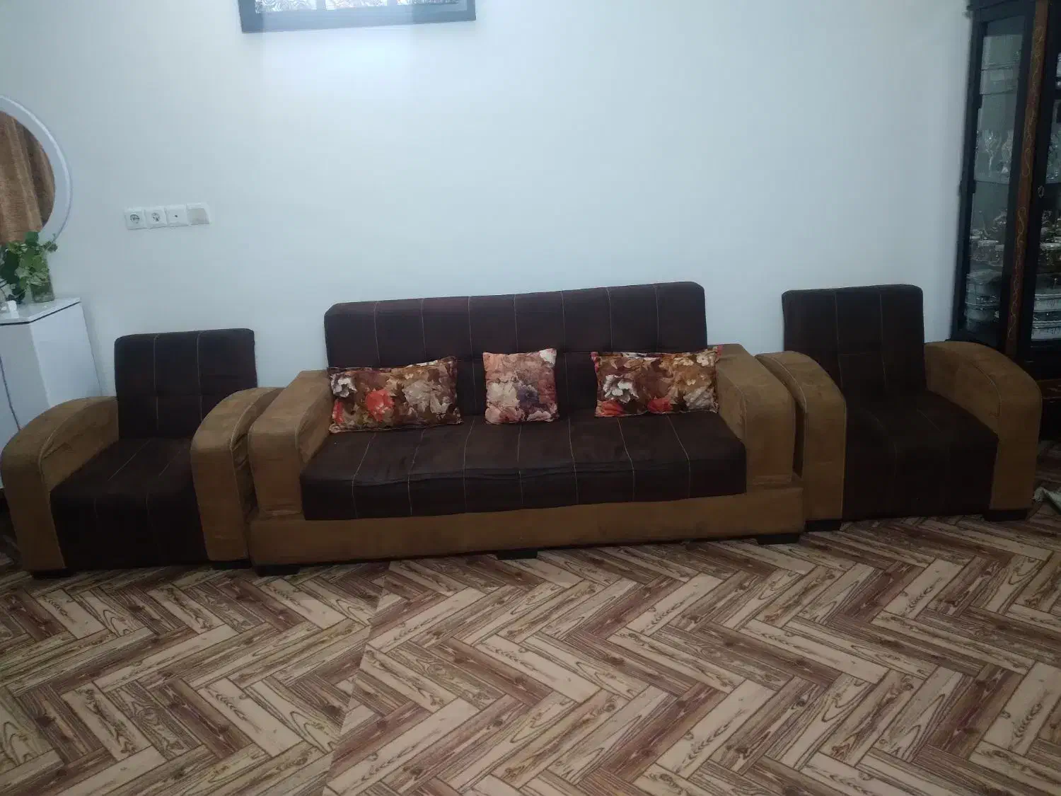 مبلمان خانگی و میز عسلی|مبلمان خانگی و میز عسلی|تربت‌حیدریه, کلاته توکلی|دیوار