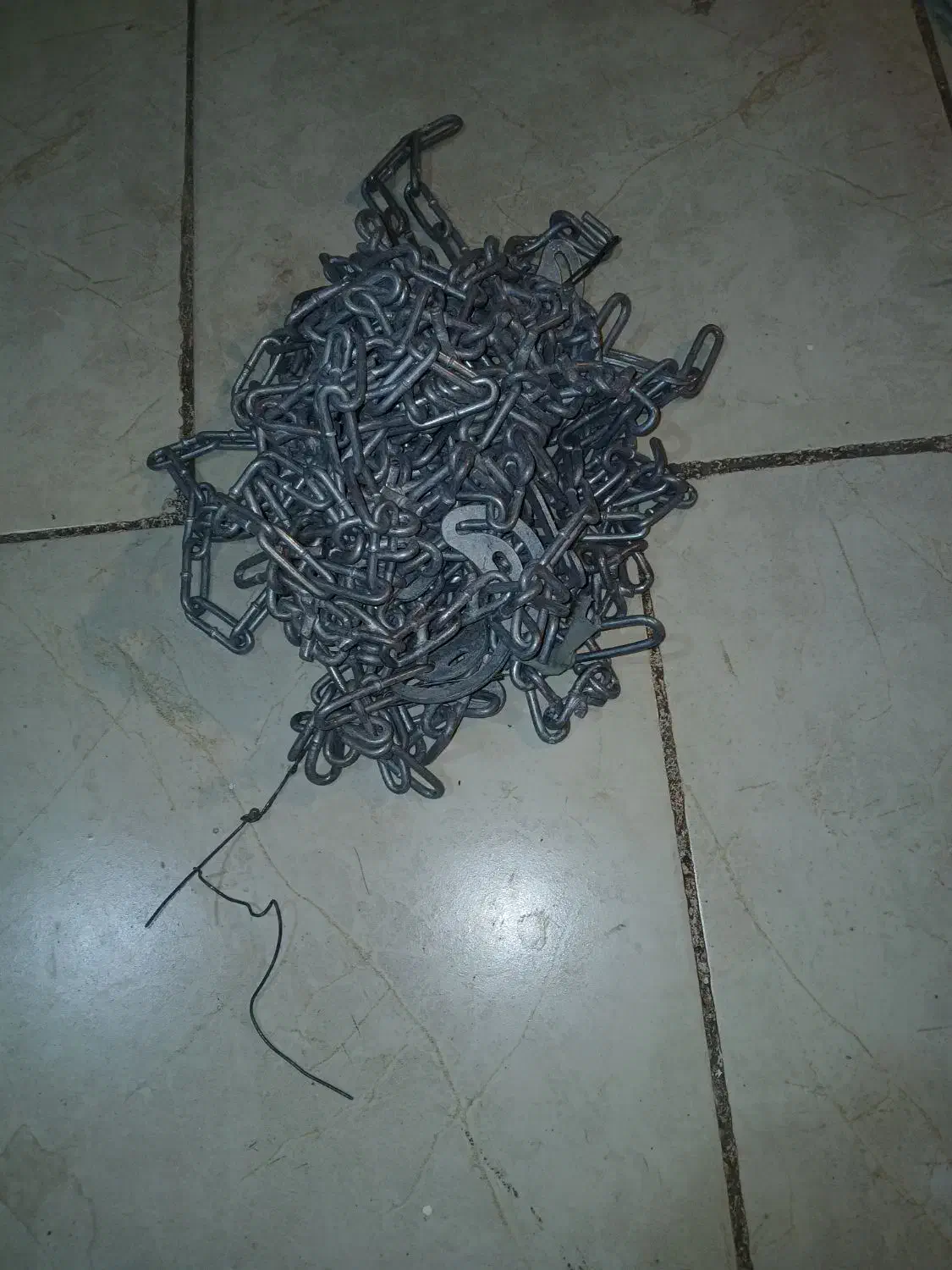 زنجیر چرخ|قطعات یدکی و لوازم جانبی|پرند, فاز ۵|دیوار