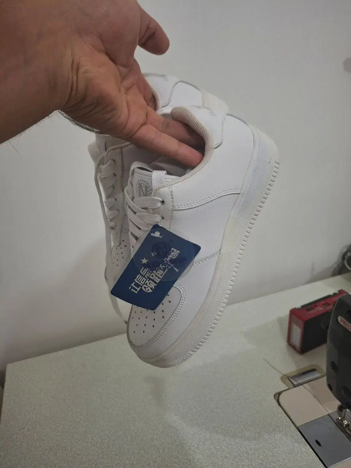 ایرفورس با دوام|کیف، کفش، کمربند|مشگین شهر, |دیوار