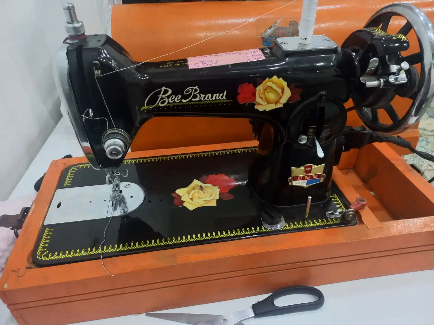 قدیمی|چرخ خیاطی و ریسندگی|بیرجند, |دیوار