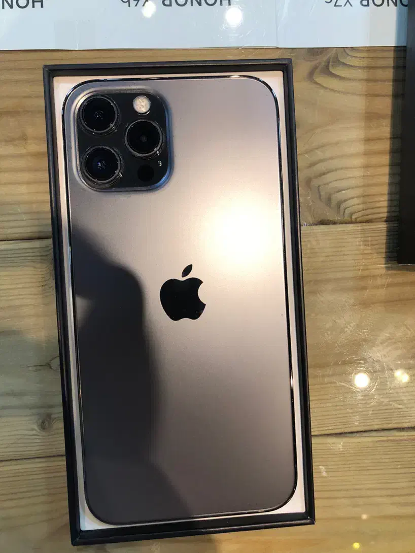 اپل iPhone 12 pro max 256 باتری فابریک 81درصد|موبایل|اصفهان, چرخاب|دیوار