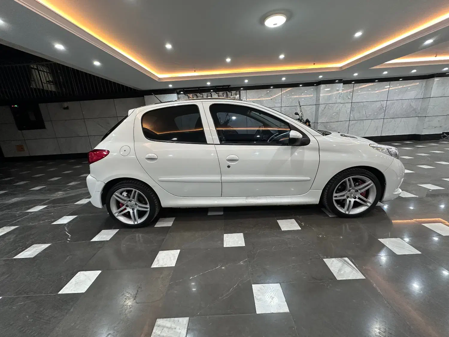 پژو ۲۰۷ tu5p پانوراما اتومات|خودرو سواری و وانت|تهران, دکتر هوشیار|دیوار