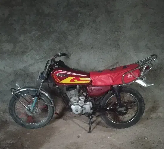 موتور هندا مدل 86 پلاک قدیم 150بوده پستون 200|موتورسیکلت|تیمور آباد, |دیوار