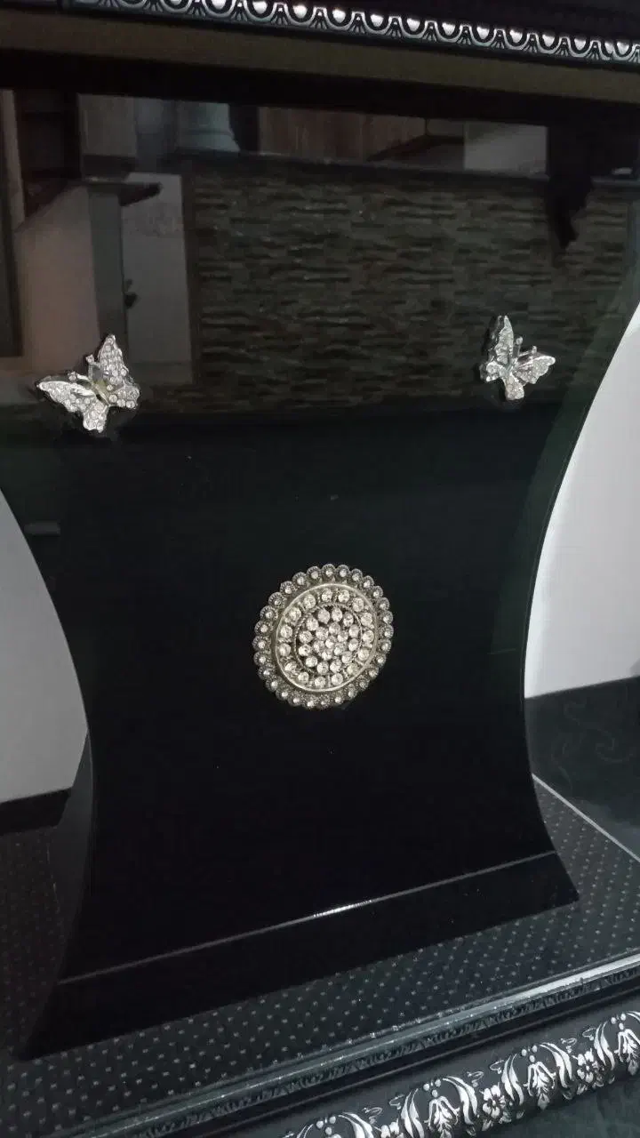 آینه|آینه|تهران, بهارستان|دیوار