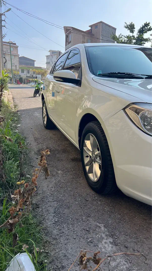 برلیانس ۳۳۰ موتور ۱۶۵۰|خودرو سواری و وانت|رشت, آزادگان|دیوار