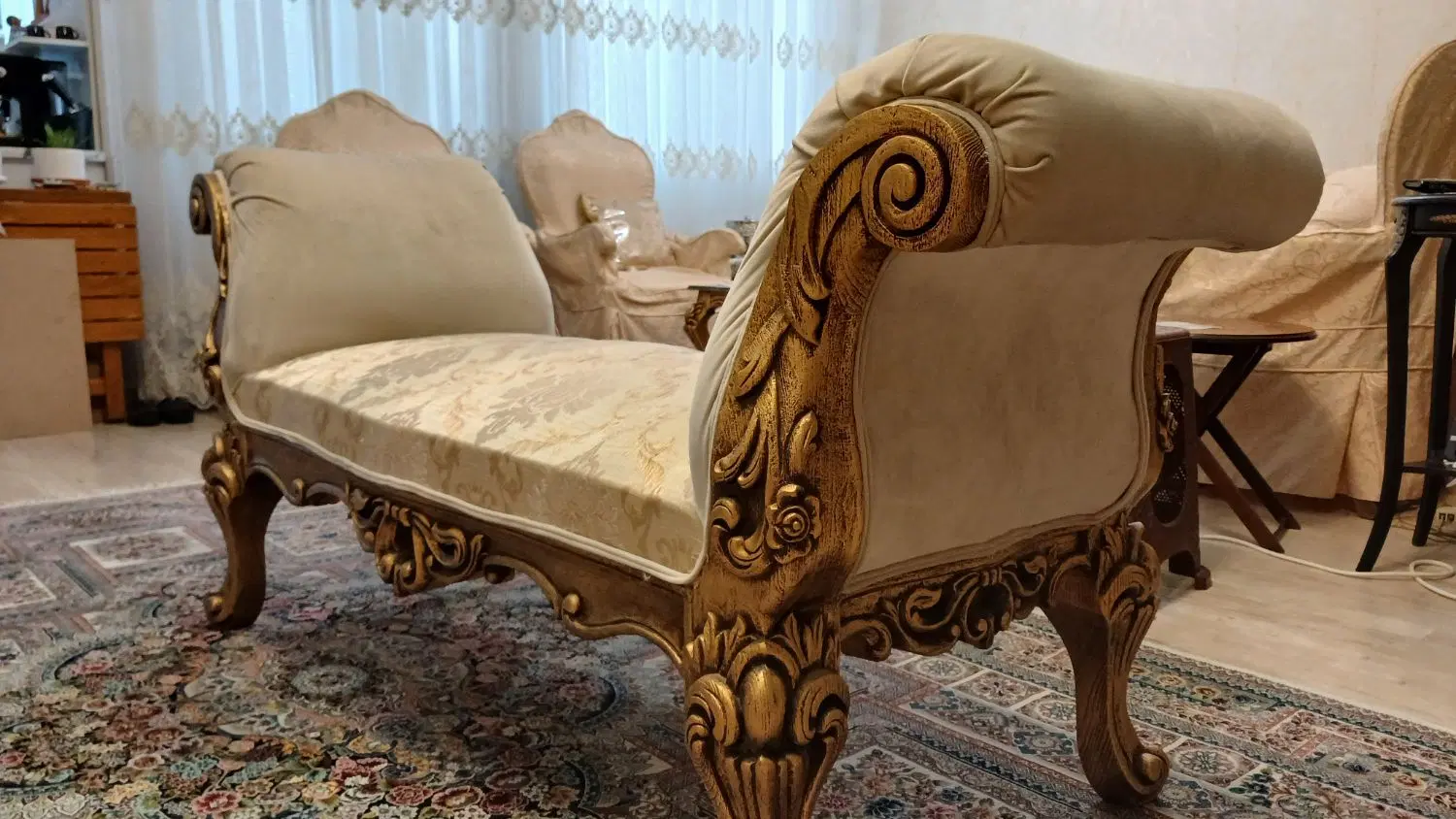 لاوست در حد نو|مبلمان خانگی و میز عسلی|تهران, تهرانویلا|دیوار
