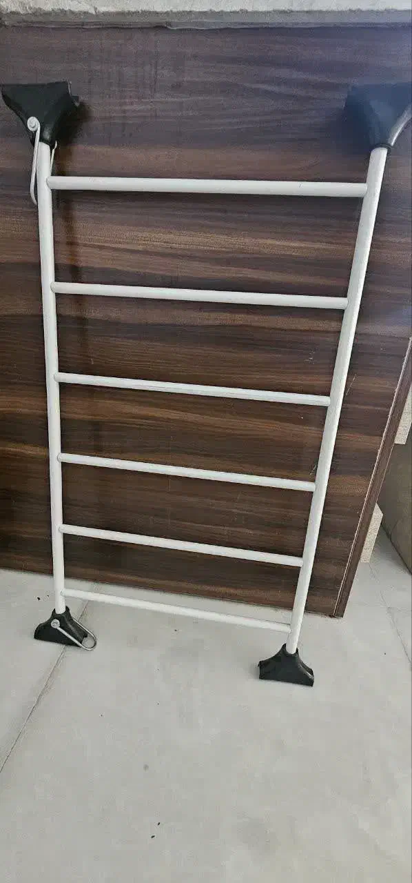 تخت کنار مادر|تخت و صندلی بچه|یزد, |دیوار