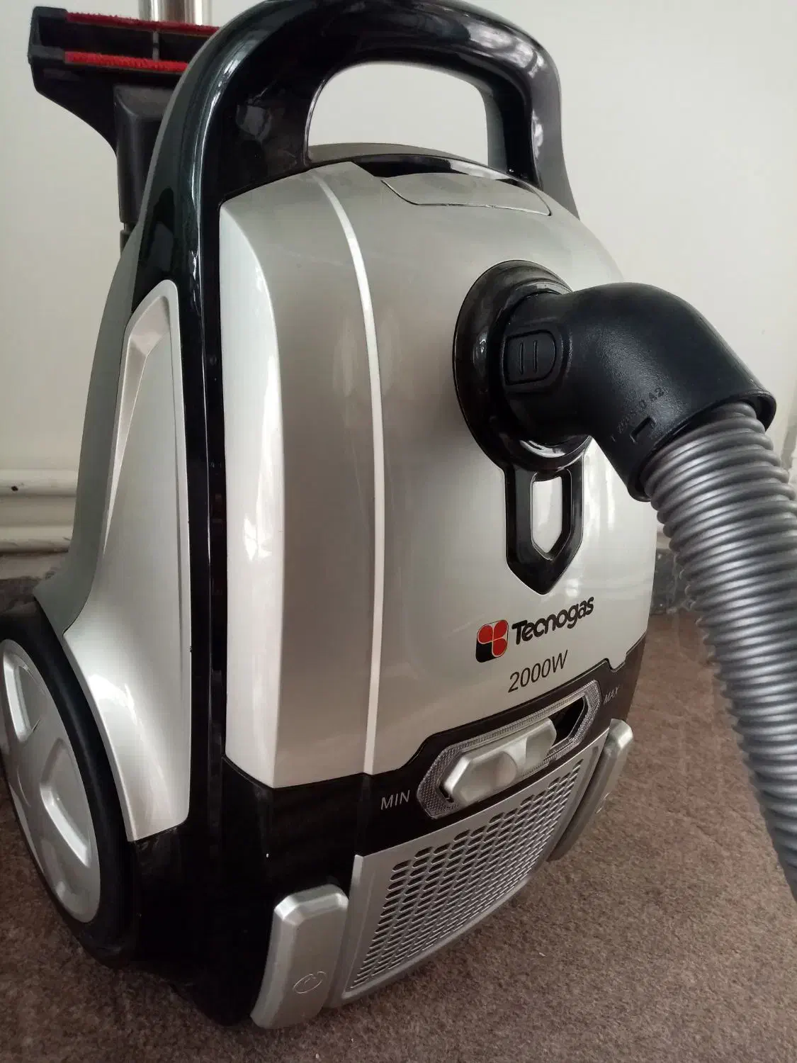 جاروبرقی|جاروبرقی، جارو شارژی، بخارشو|ملایر, |دیوار