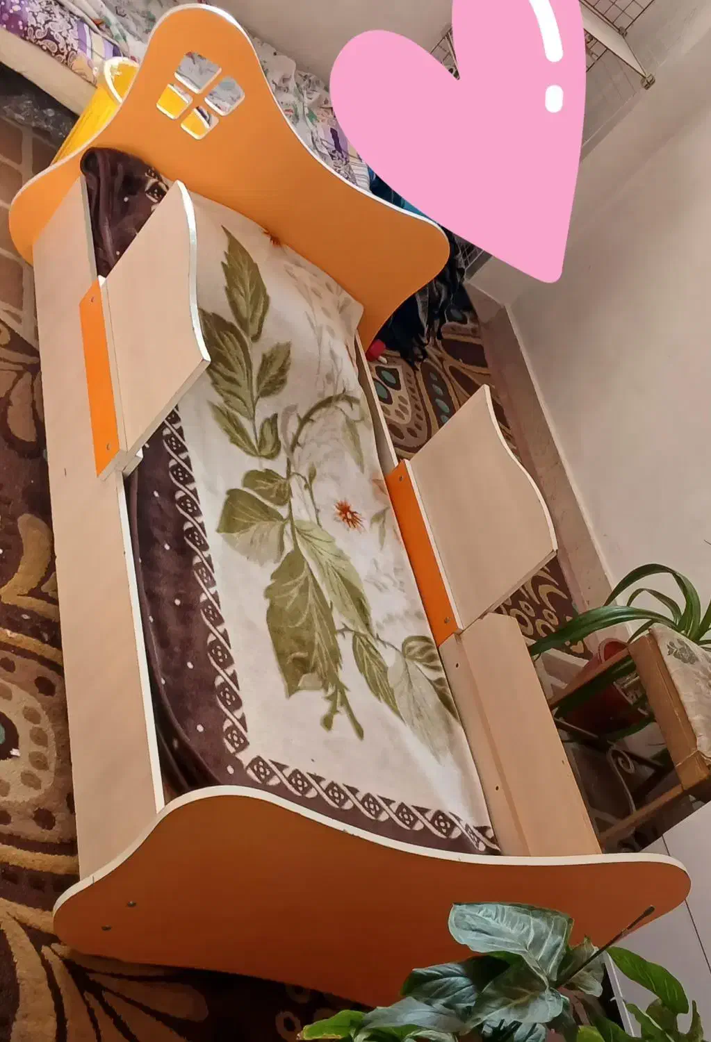 فروش تخت خواب کمد کودک ومیز تحریر|تخت و سرویس خواب|فولادشهر, C8|دیوار