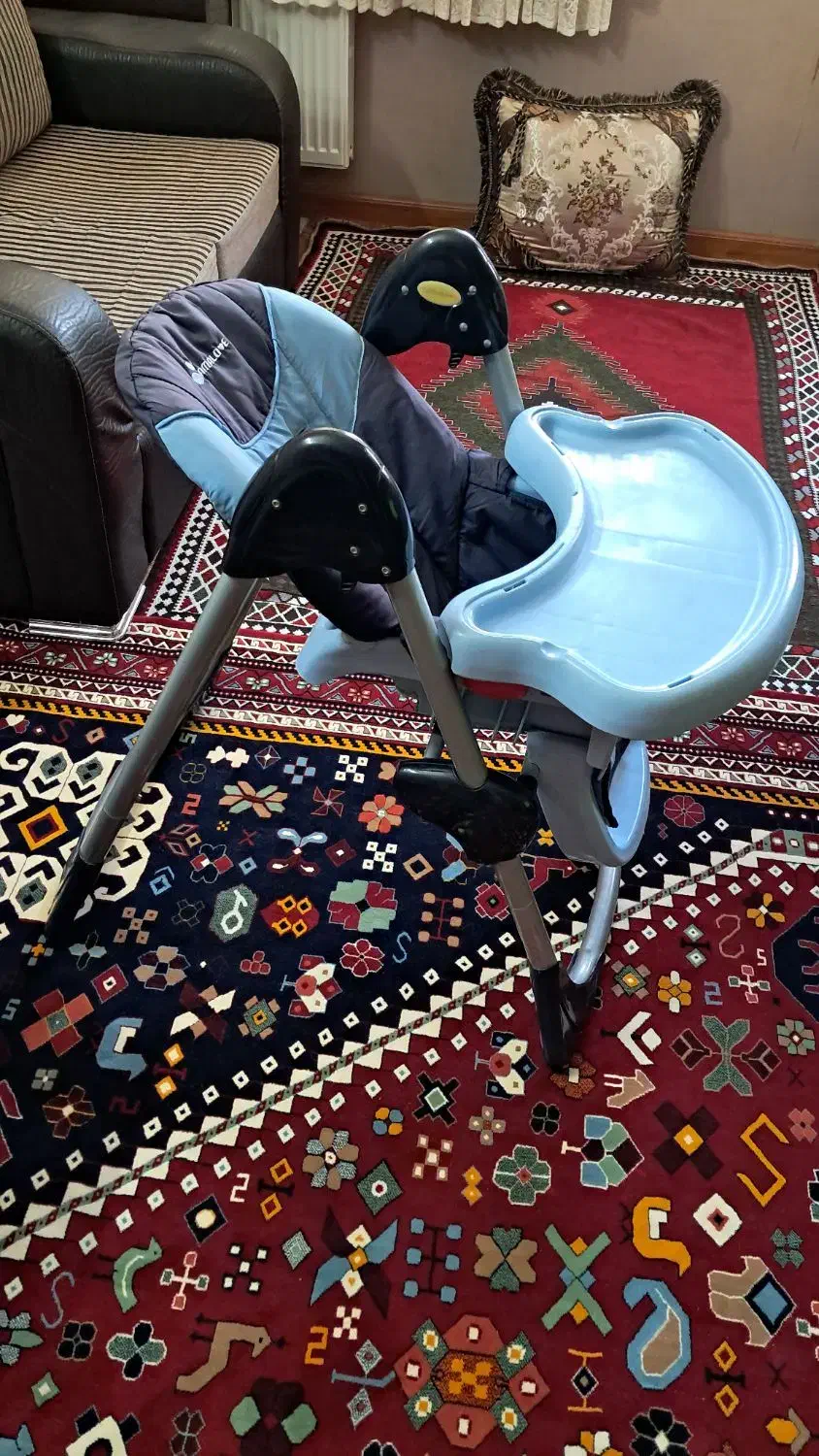 صندلی غذای کودک  به قیمت ۱.۵|تخت و صندلی بچه|صدرا-فارس, فاز ۱|دیوار